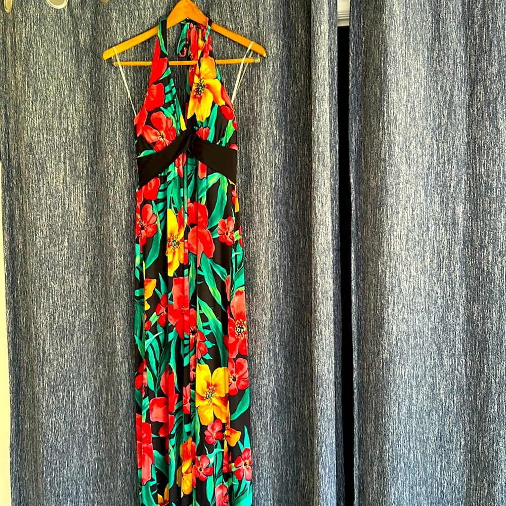 Kisses & Hugs floral, halter, maxi dress, size M NWT